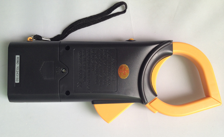 Портативный мультиметр-тестер, 230 мм х 70 мм х 37 мм, Максимальное входное напряжение: 750V A.C.