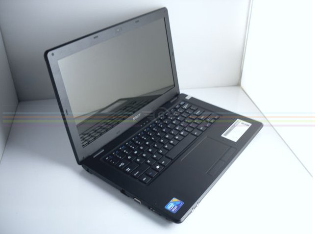 D525 - Ноутбук, Intel D525 1.86GHz, 13.3