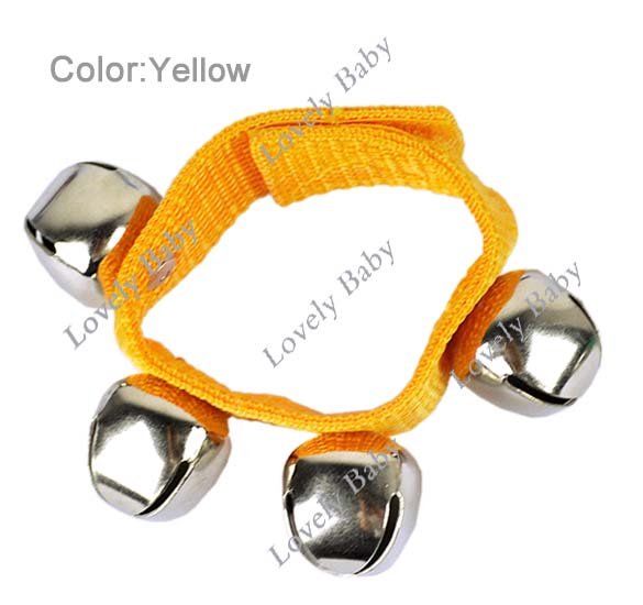 Детский браслет с погремушками