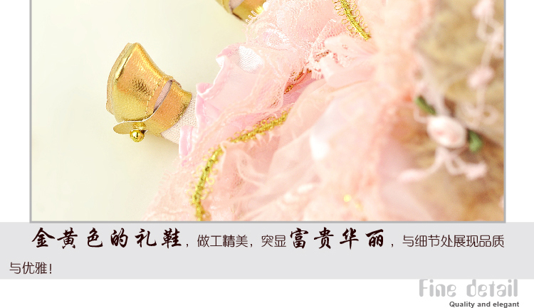 Музыкальная кукла в свадебном наряде