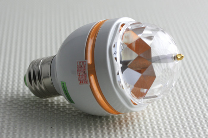 Праздничное вращающееся освещение