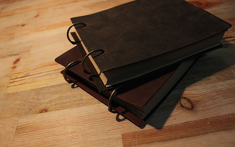 Блокнот из воловьей кожи