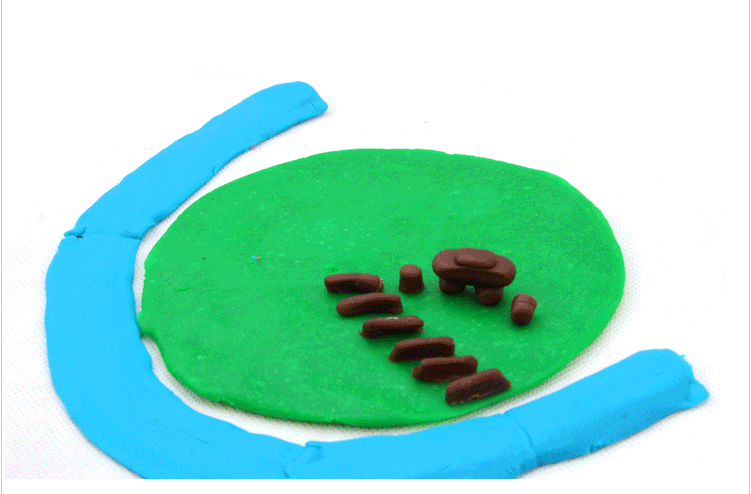 Цветной пластилин, формы и приспособления для игры