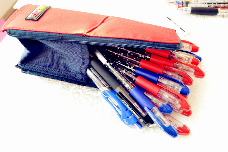 Пенал-подставка для школьных принадлежностей