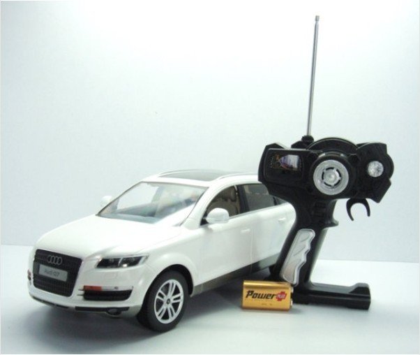  Audi Q7 -     1:14