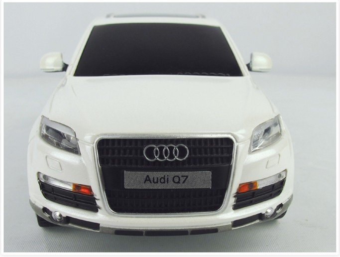  Audi Q7 -     1:14