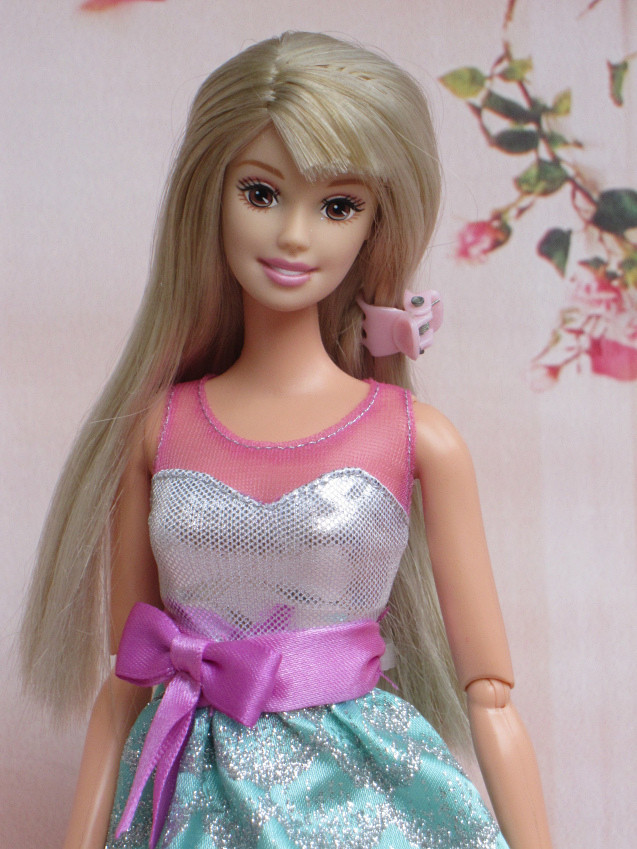 Одежда, обувь и аксессуары для Барби в стиле casual, 16 предметов