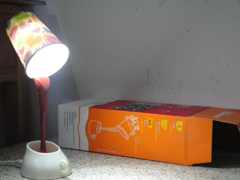 Настольная лампа в необычном дизайне