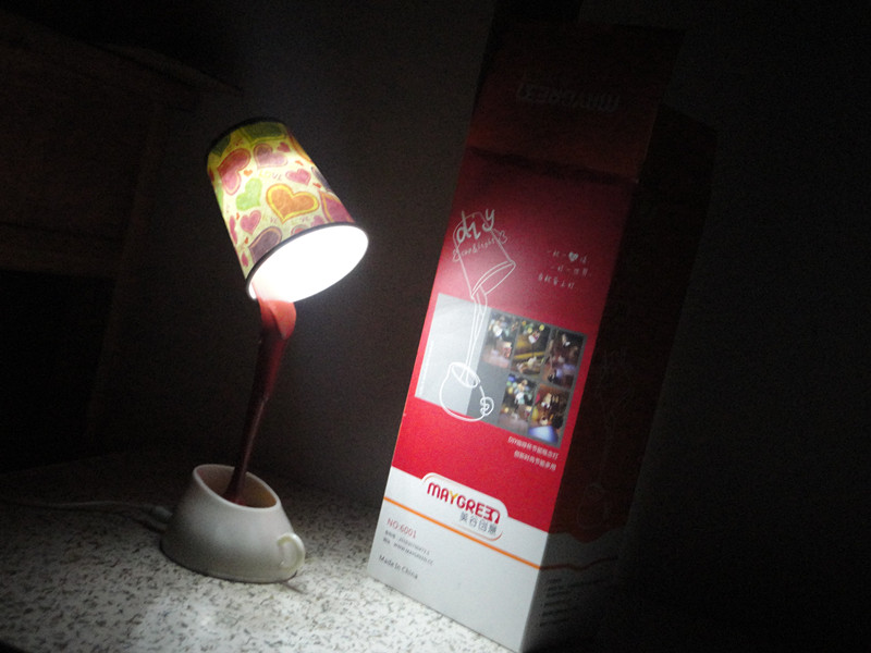 Настольная лампа в необычном дизайне