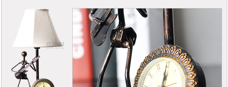Настольная лампа с часами