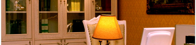 Настольная лампа с часами