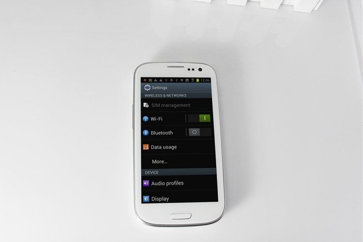 F9300 - , Android 4.0.3, MTK6577 (2x1.2GHz), 4.7
