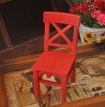 Декоративный маленький стул