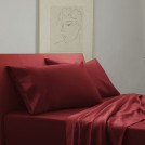 Комплект постельного белья из красного шелка